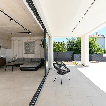 Sempervivum 3 With Heated Pool Kastela