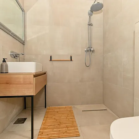 Villa Sempervivum 3 With Heated Pool *